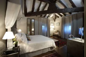 Iriarte Jauregia Hotel - Room