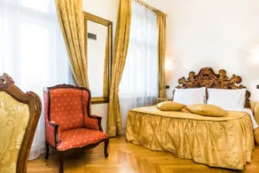 Charles Bridge Palace - Camera