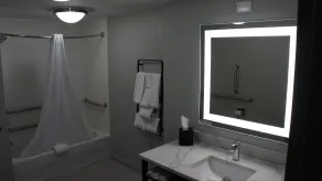 Hawthorn Extended Stay by Wyndham Knoxville - Badeværelse