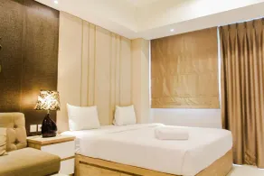 Wonderful Studio at Kemang Village Apartment By Travelio - Room