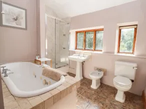 Abbey Cottage - Bathroom
