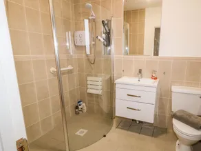Rockville - Bathroom
