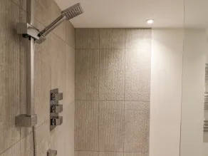 Bradley Stables - Baño