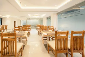 Treebo Premium Bizz - Restaurant