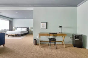 The Harbor Front Inn - Chambre