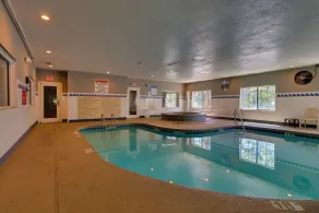 Country Inn & Suites by Radisson, Savannah Gateway, GA - Piscine