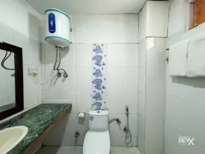 HOTEL SHANAG INN - Bathroom