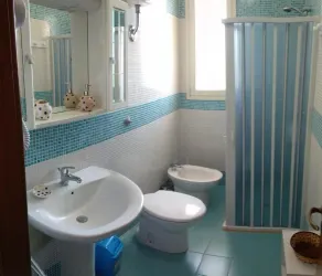 Apartamento con barbacoa y terraza - Baño