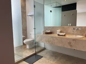 Lombardo Suites - Bathroom