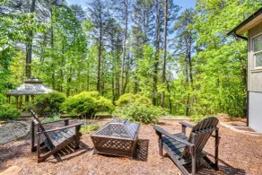 Deck & Game Room: Mountaintop Hideaway in Tiger! - Innenbereich