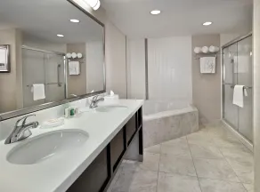 Holiday Inn Conference Centre Edmonton South by IHG - Chambre