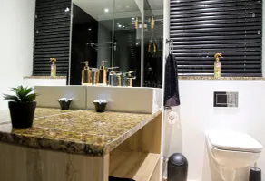 205 New Cumberland - Bathroom
