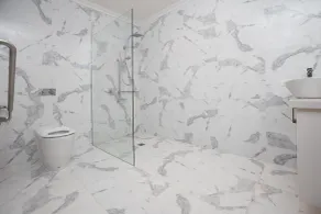 Newington Apartments - Apt 1 Twin Queen, New! - Bathroom