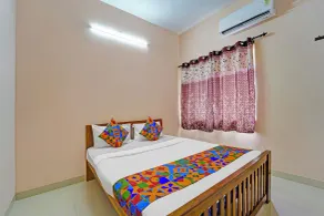 Fabhotel Praneeth Residency - Habitación