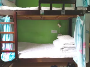 Yangshuo How Flowers Hostel & Party Coliving Coworking Nomads - Room