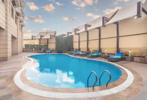 Radisson Gurugram Sohna Road City Center - Pool