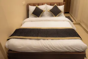 Hotel Meriton Star Ulhasnagar - Habitación