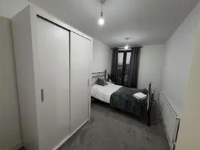2 Bedroom Luxury Apartment With Balcony - Værelse