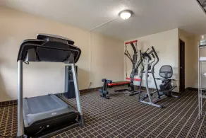 Quality Inn & Suites Warren - Fitnessfaciliteter