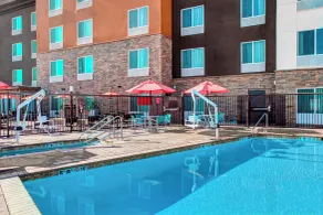 TownePlace Suites by Marriott Bakersfield West - Piscine