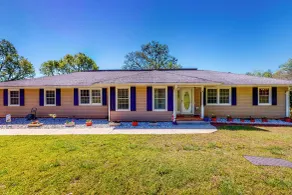 3BR on Sprawling Acreage w/ Magnificent Views - Innvendig