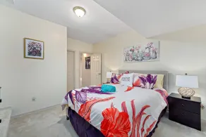 Spacious Kansas City Townhome with 2 Living Rooms Near Downtown and MCI Airport - Room