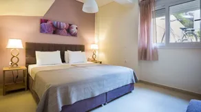 Meliti Waterfront Suites - Zimmer