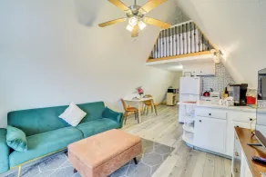 Cozy Cabin w/ Fire Pit: Walk to Lake Taneycomo! - Interiør