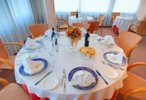 SenB Hotel - Restaurant