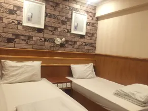 Wee Classic Inn - Room