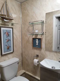 Apple Blossom Guesthouse - Bathroom