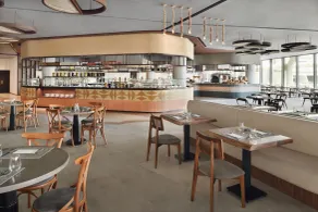 ERTH Abu Dhabi Hotel - Restaurante