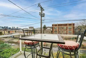4 Mi to Lumen Field! Centrally Located Townhome - Innenbereich