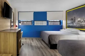 Super 8 by Wyndham Chicago IL - Chambre