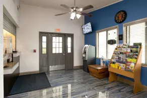 Suburban Studios Mentor - Cleveland Northeast - Hall