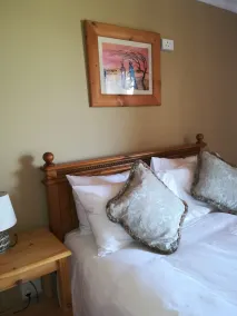 Autumn Breeze Manor Guest House - Zimmer