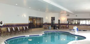 Holiday Inn Express & Suites Bridgeport by IHG - Piscine