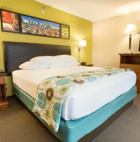 Heritage Inn & Suites The Woodlands, Trademark by Wyndham - Room