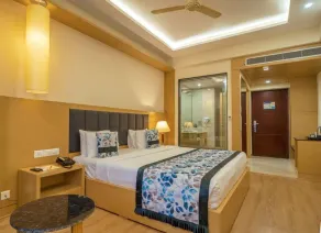 Golden Tulip Udaipur - Room