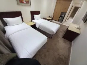 S.Resedance - Room