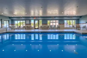 Holiday Inn Express & Suites Shelbyville Indianapolis by IHG - Piscina
