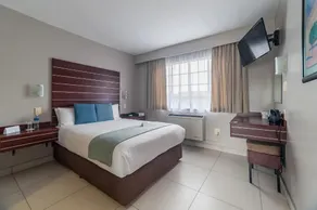 Hotel Savoy and Conference Centre - Room