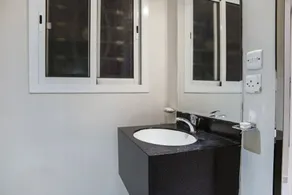 Wasan Suites Furnished Apartments - Bathroom