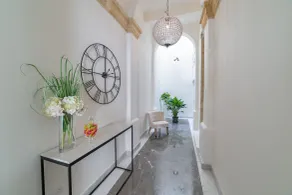 Carmelita - Lobby