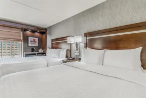 Hampton Inn & Suites Detroit / Airport - Romulus - Room