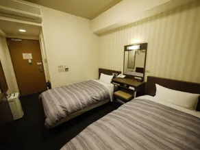 Hotel Route-Inn Yokohama Bashamichi - Chambre