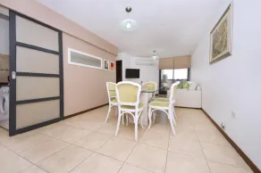 Fragueiro Flat BU6 - Spiseområde på rommet