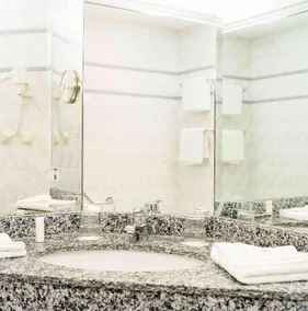 Mercure Hotel Itzehoe Klosterforst - Badezimmer