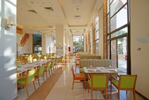 Ramada Resort by Wyndham Dead Sea - Restaurant