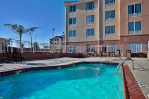 Holiday Inn Express New Orleans East by IHG - Basseng